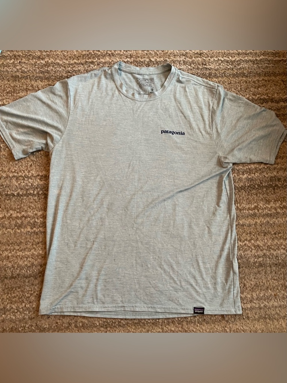 Men’s Patagonia Shirt Size Small